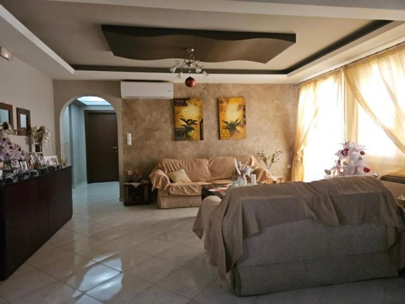 Neapoli Kreta, Neapoli: Geräumige Wohnung zu verkaufen Wohnung kaufen